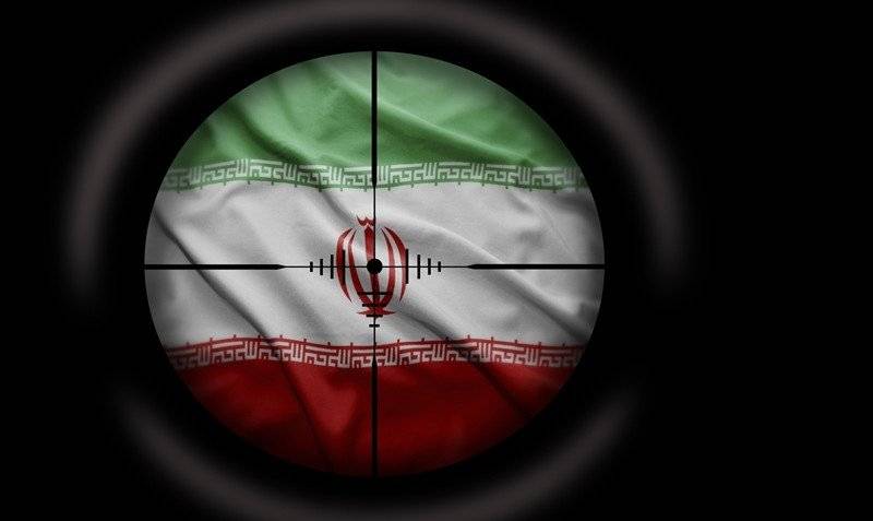 إيران والعرب: يدٌ ترفع راية المصالحة.. وأخرى تعبث بأمن المنطقة!