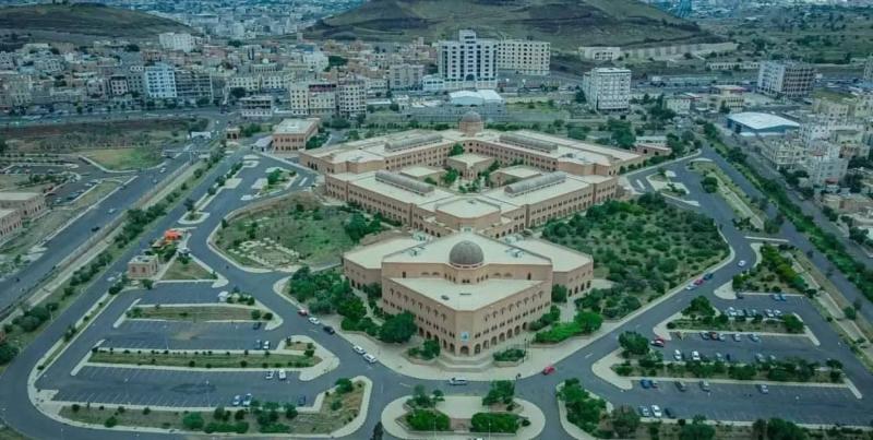 الجامعات اليمنية… مقاعد شاغرة وأحلام مؤجّلة!