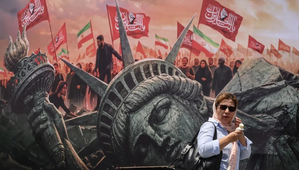 إيران... واستراتيجية المماطلة وتشتيت الجبهات