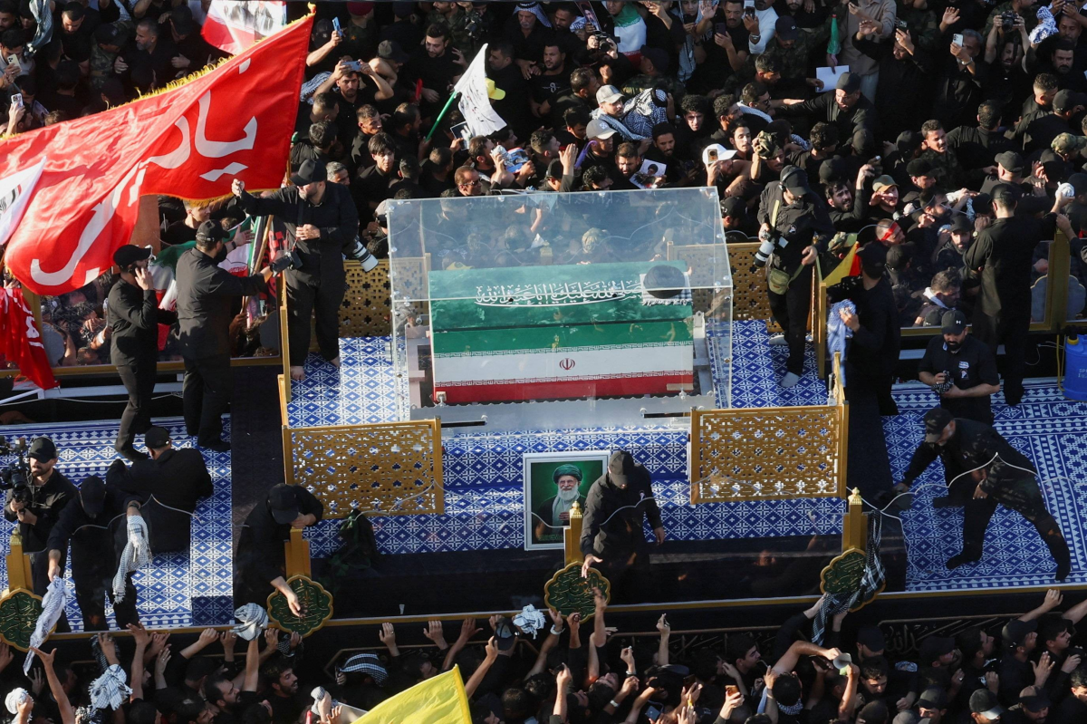 جنازة خامنئي… رسائل في نعش