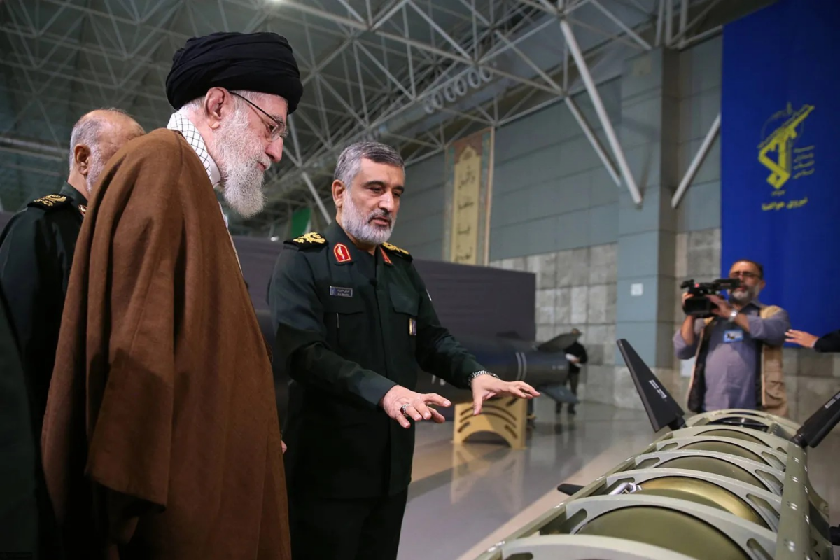 كيف تُمنع إيران من استعادة صاروخيتها ونوويتها؟