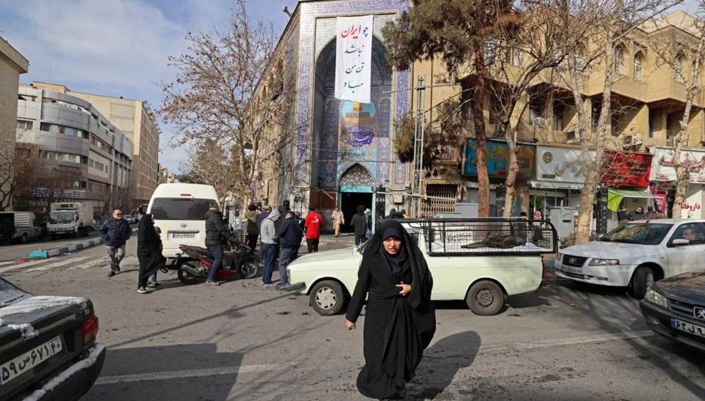 احتمالات الحرب العسكرية مع إيران؟!