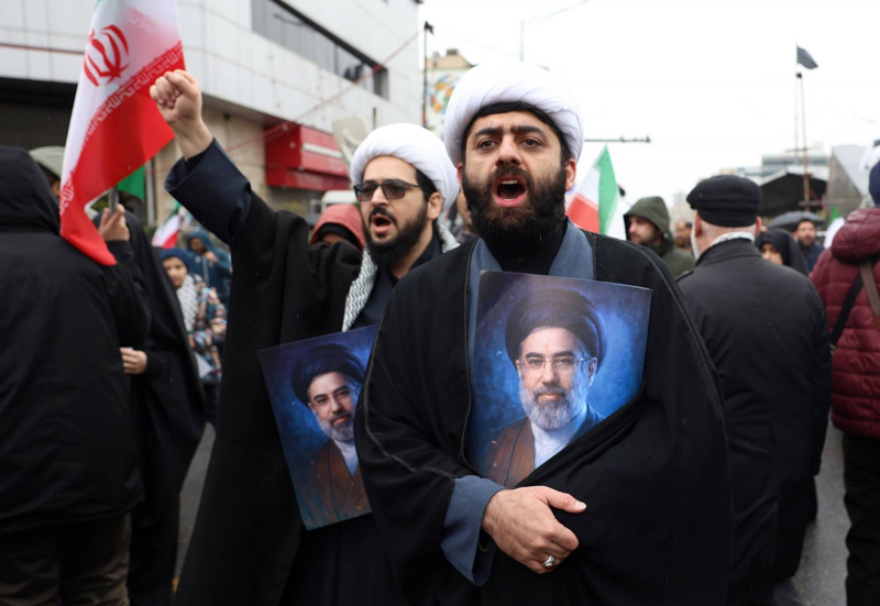 إيران: من تصدير الثورة إلى العدوان المباشر