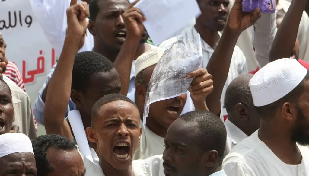 الإخوان السودانيون.. في قائمة الإرهاب رسمياً