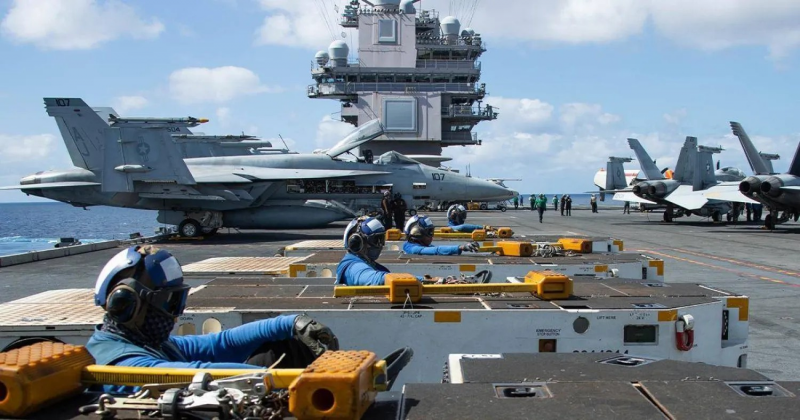 أمريكا وإيران.. ودبلوماسية البوارج